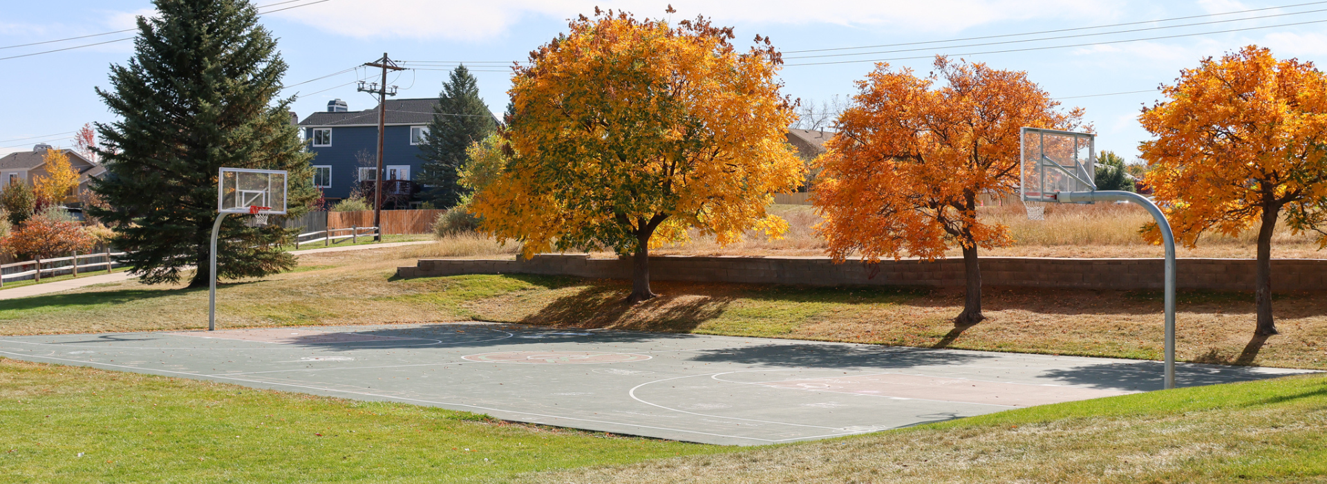 Peakview North Park Header | Full-sized basketball court