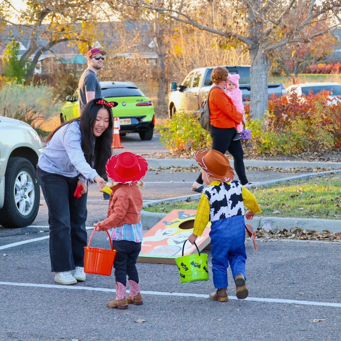 Halloween Trunk or Treat - woody and jessy toddlers