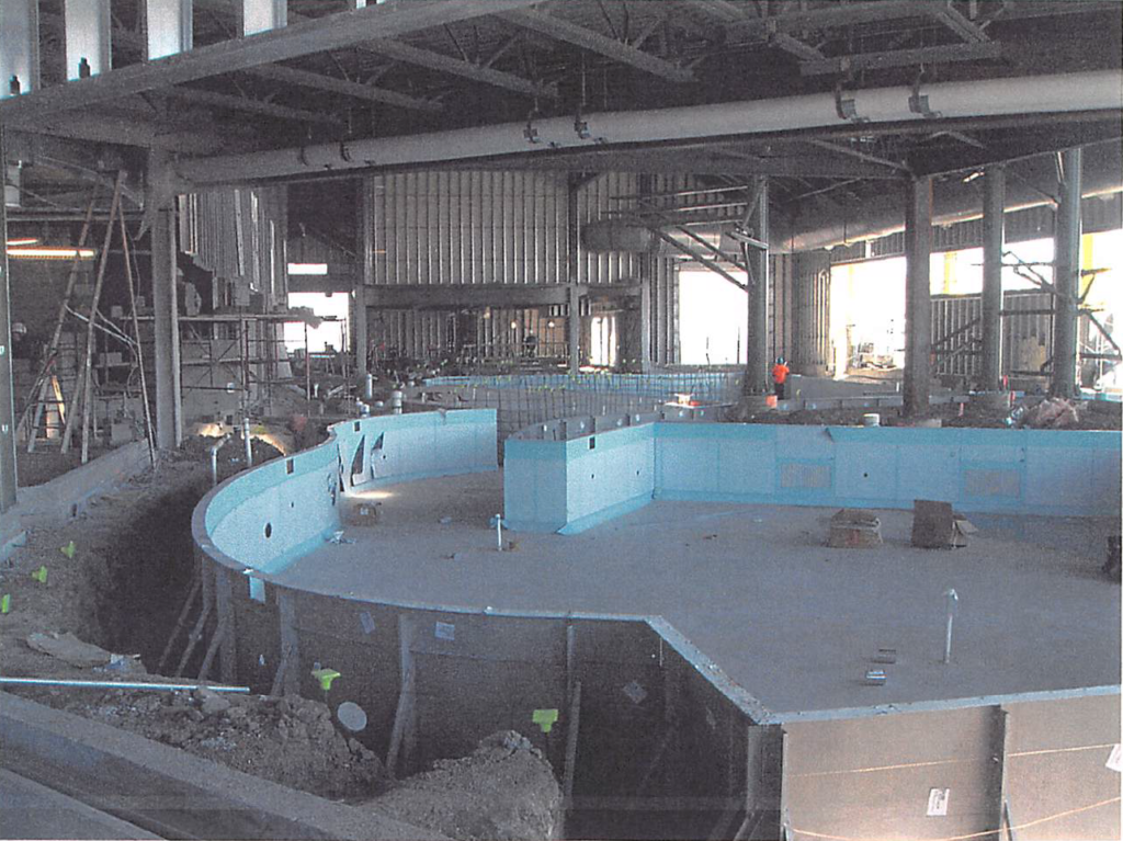 April 2004 | Installation of Myrtha leisure pool continuing