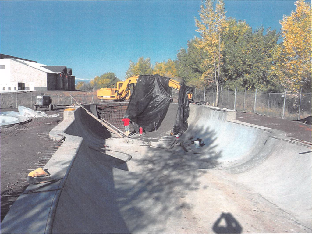 September 2004 | Half pipe concrete pours continuing